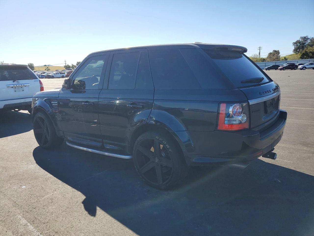 2012 LAND ROVER Range Rover — VIN SALSH2E48CA724986 — photo 2